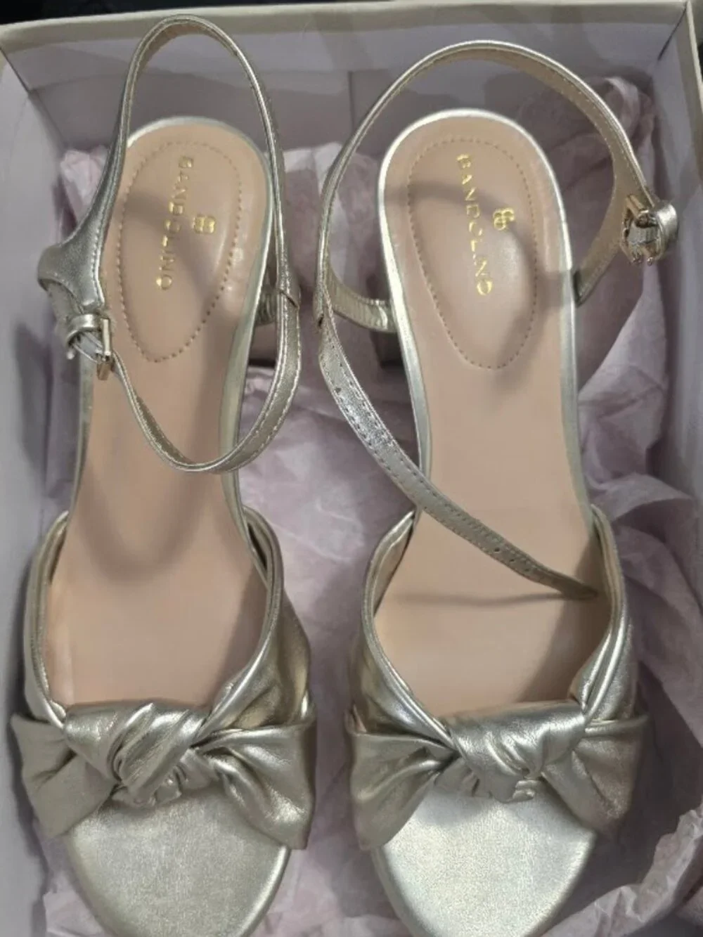 Women 9M Gold Metallic Platform Block Heel Sandals Bandolino Prezley 3  NIB